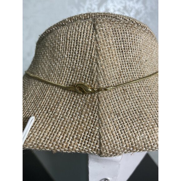 Gold-Tone Necklace With Swirl Design Pendant - Picture 5 of 5